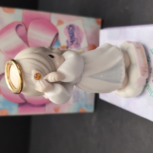 VGT,1996 Precious Moments 'Little Moments Mean Alot November Angel. - Picture 2 of 8